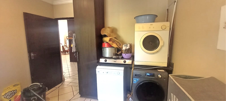4 Bedroom Property for Sale in Universitas Free State